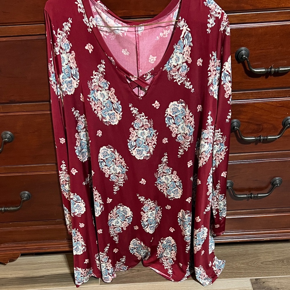 Chic Burgundy Floral Women's Tunic